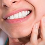 Những biến chứng sau khi bọc răng sứ: Lời khuyên từ nha sĩ