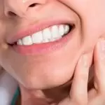 Những biến chứng sau khi bọc răng sứ: Lời khuyên từ nha sĩ