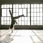 Mài răng bọc sứ: Tại sao bạn cần biết ảnh hưởng của quá trình này?